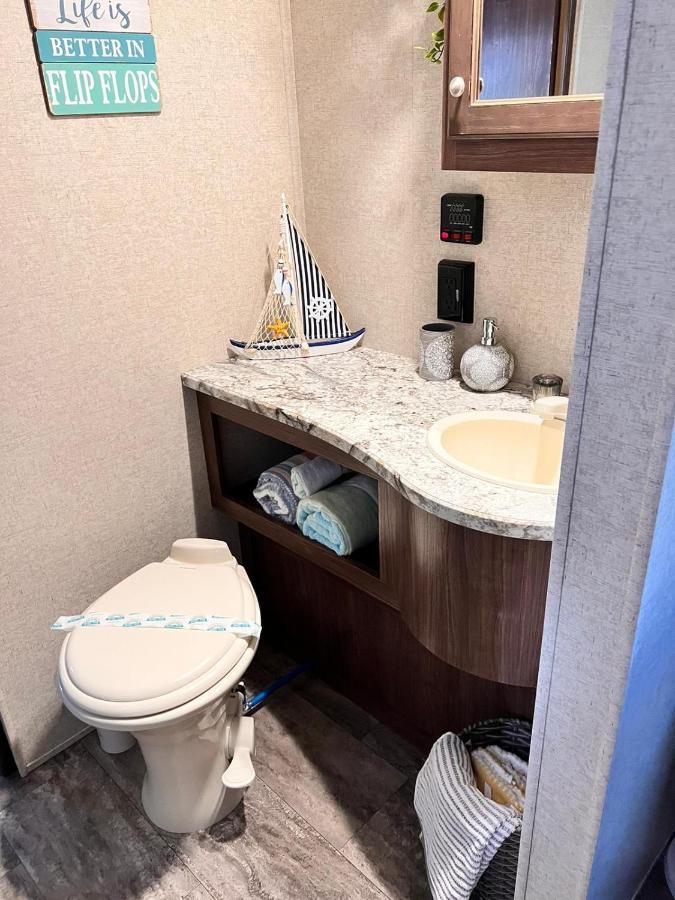 Rv Camper Paradise On The Wheels In Clearwater Beaches Ларґо Екстер'єр фото